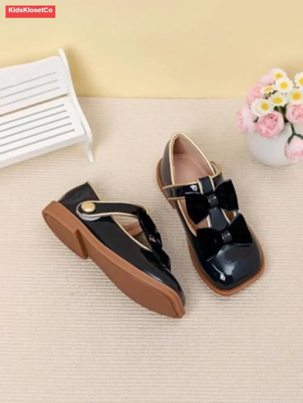 Girls Patent Leather Mary Jane Flats with Velvet Bows Square Toe Dress Shoes